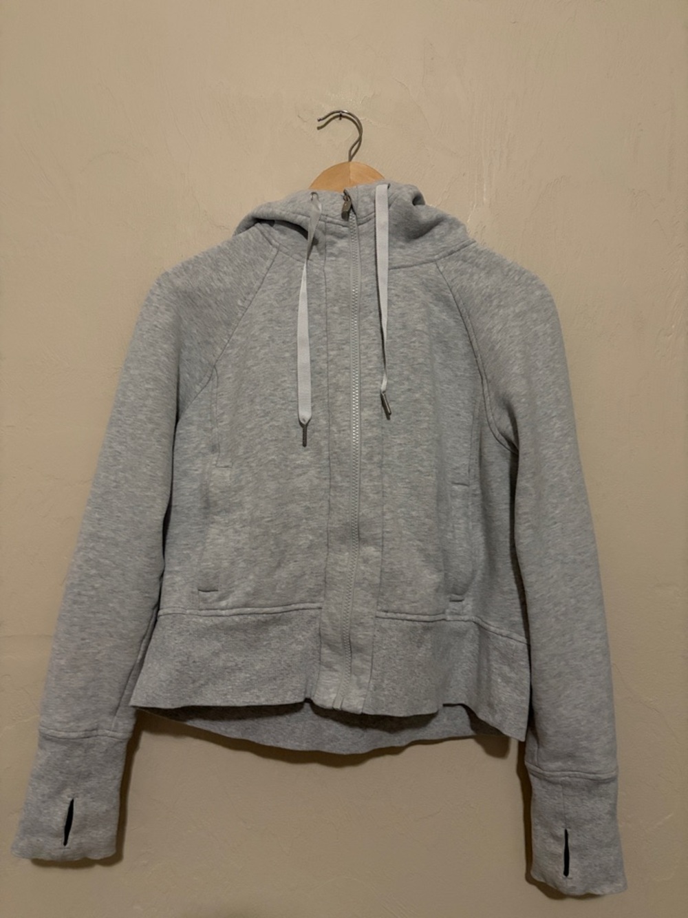 Lululemon Old Style Cropped Gray Zip-Up Hoodie. Great Condition!